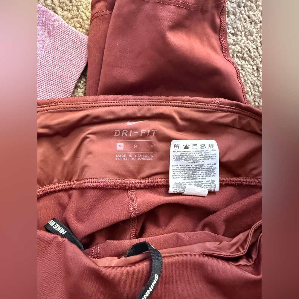 Size Small/medium Workout bundle 🤎 - image 4